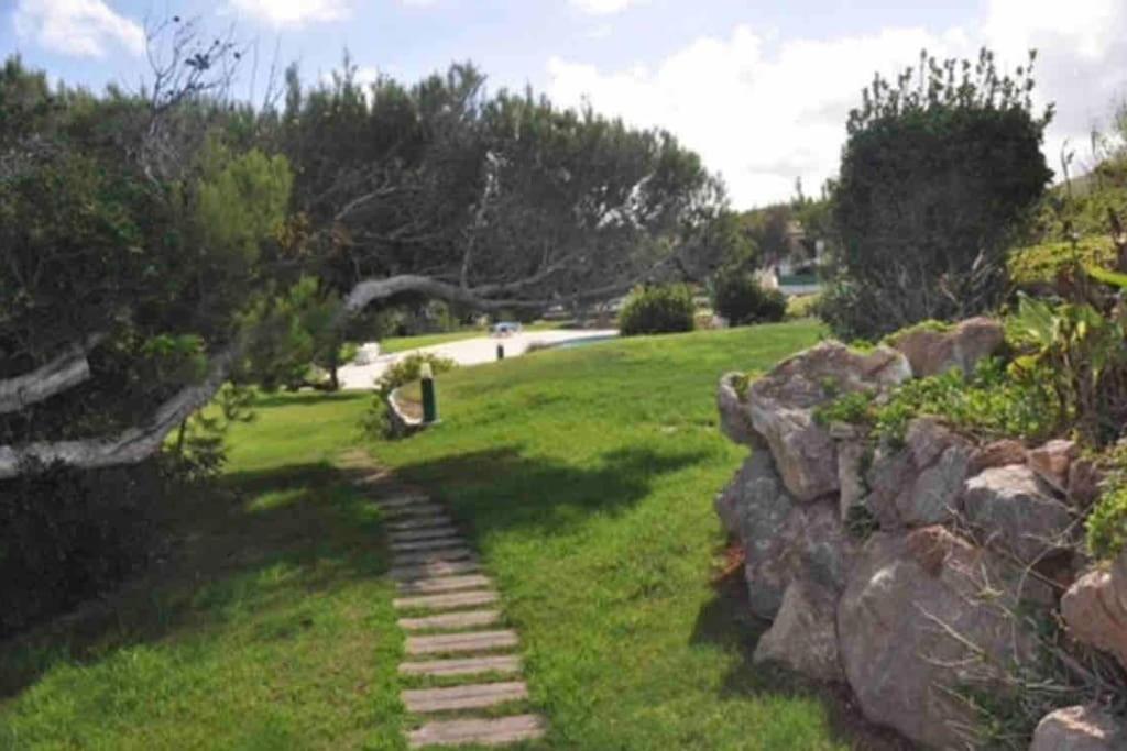 Lovely Hideaway With Pool And White Sand Beach Arenal d'en Castell Extérieur photo