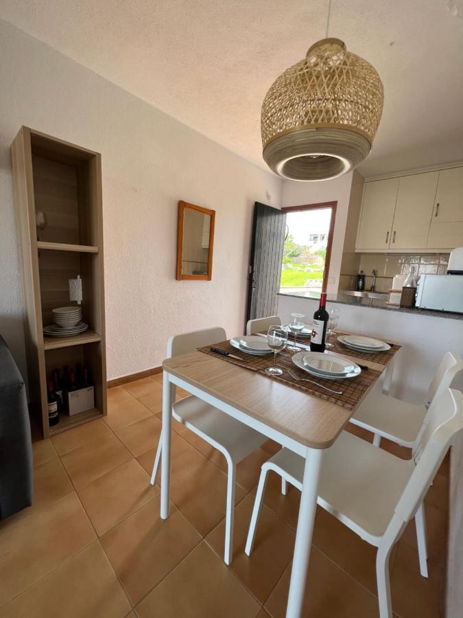 Lovely Hideaway With Pool And White Sand Beach Arenal d'en Castell Extérieur photo